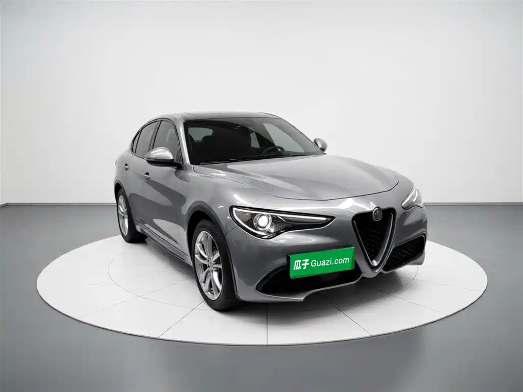 Alfa Romeo Stelvio 2018 — фото 22