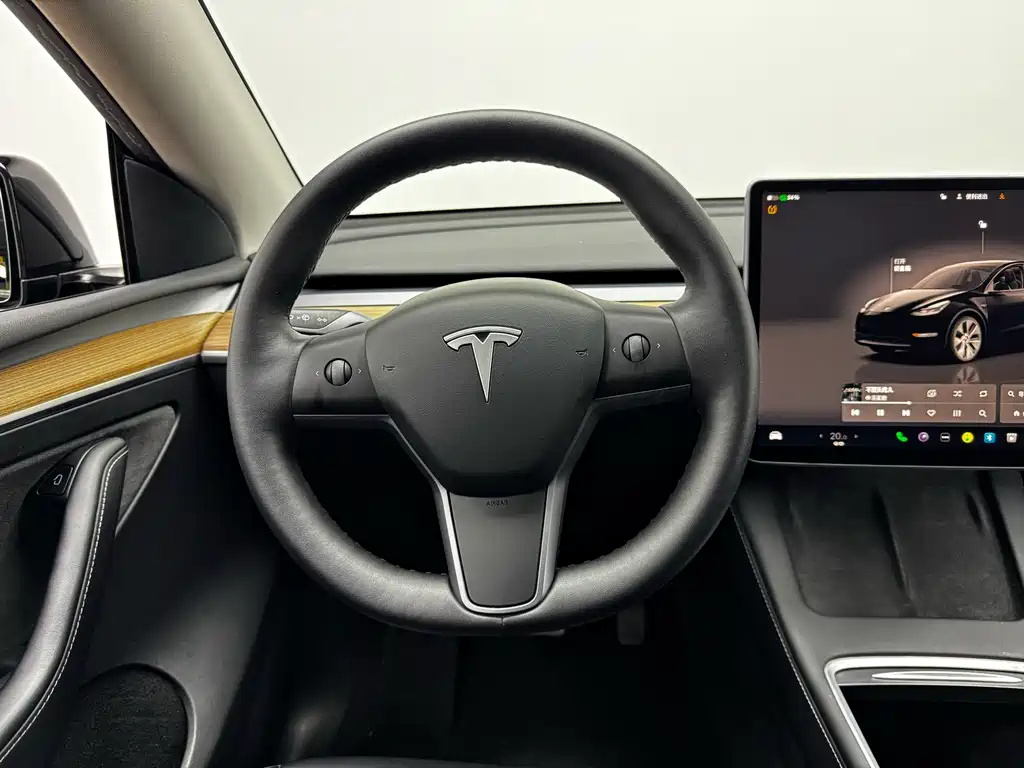 Tesla Model Y 2022 — фото 11
