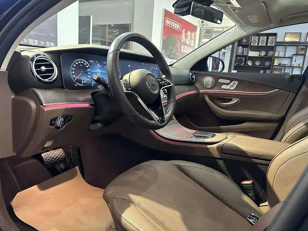 Mercedes-Benz E-Class 2022 — фото 19