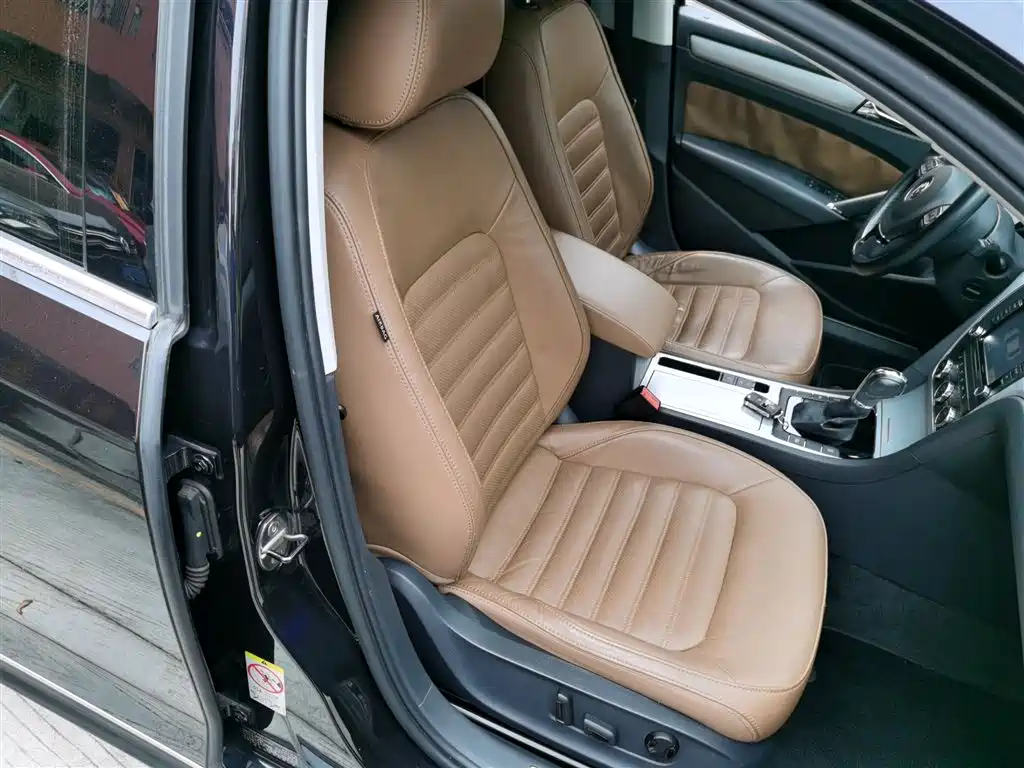 Volkswagen Passat 2015 — фото 25