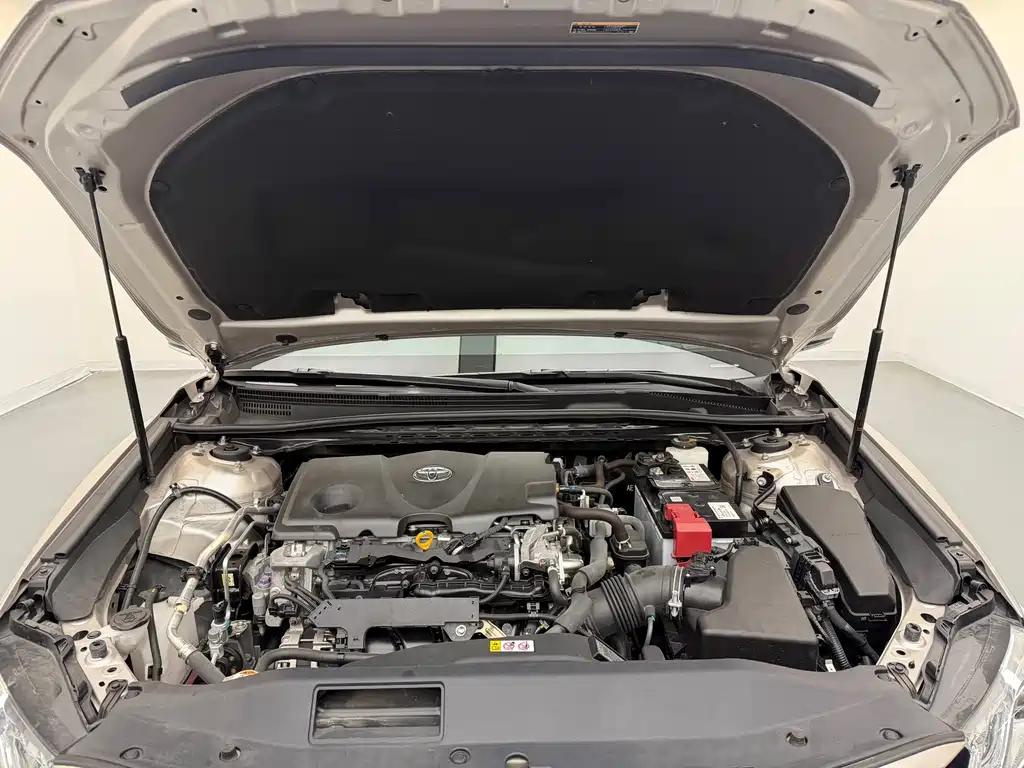 Toyota Camry 2020 — фото 16