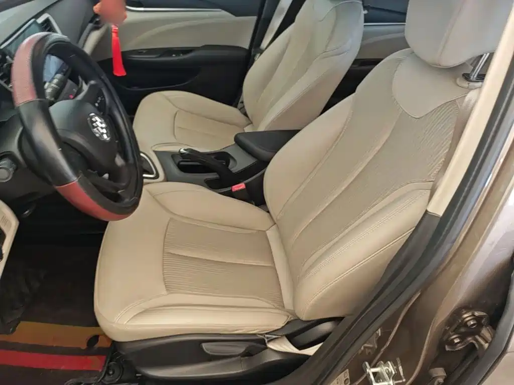 Buick Excelle 2016 — фото 15