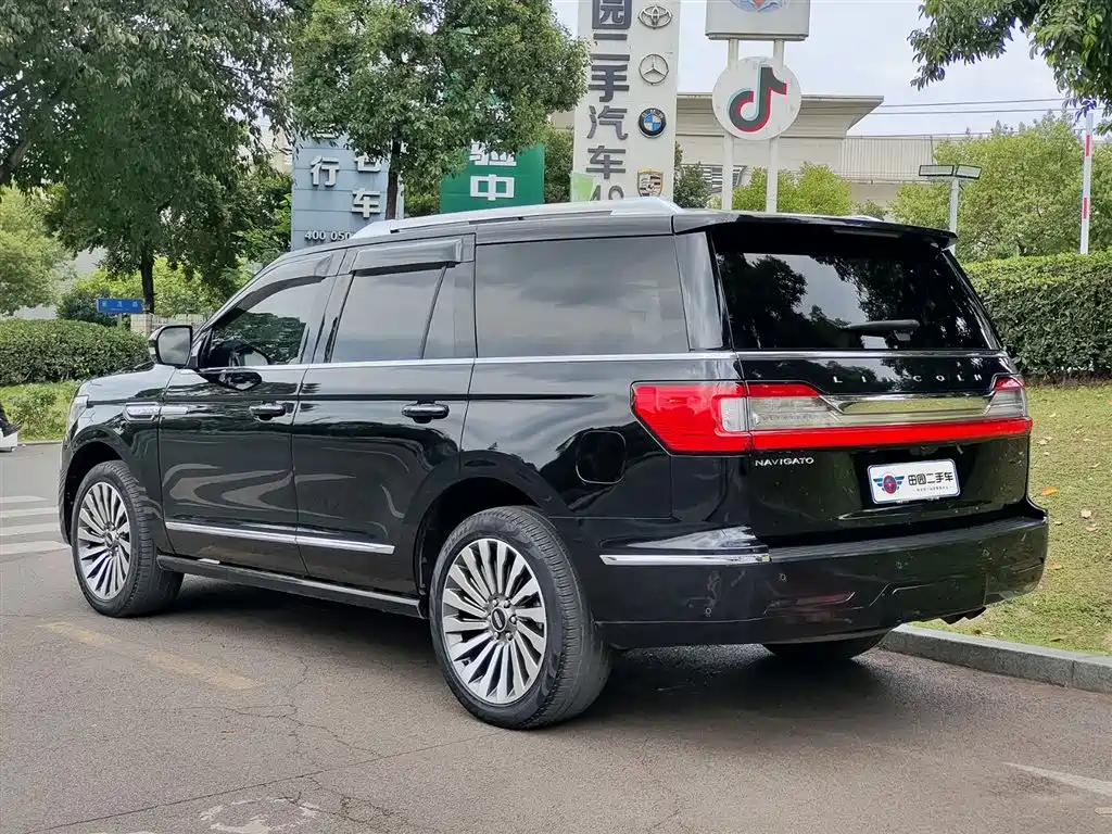 Lincoln Navigator 2021 — фото 4