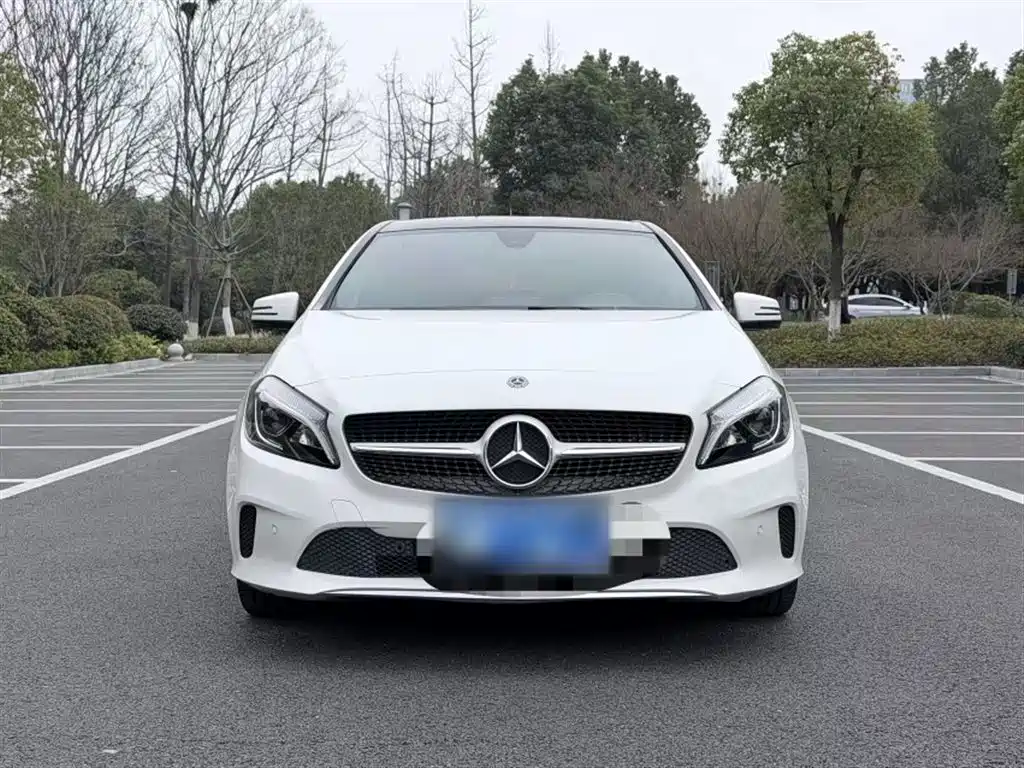 Mercedes-Benz A-Class 2017 — фото 21