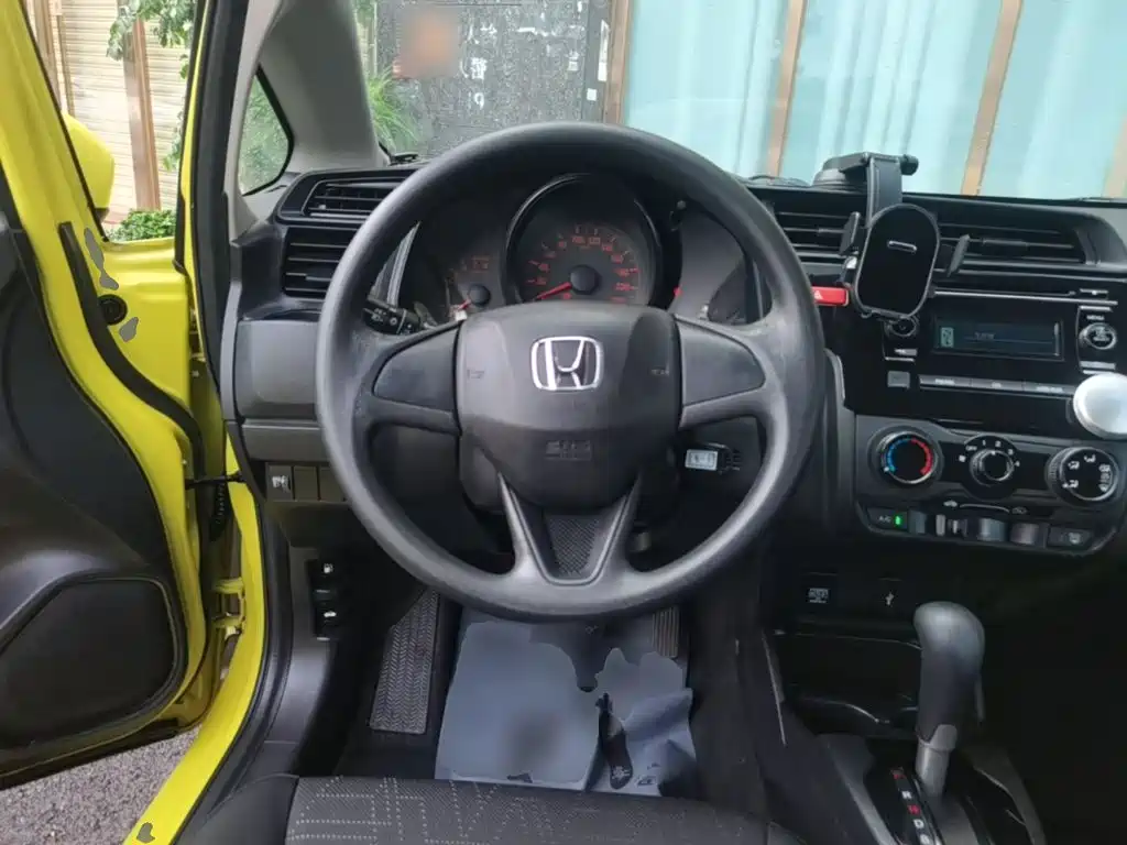 Honda Fit 2016 — фото 11