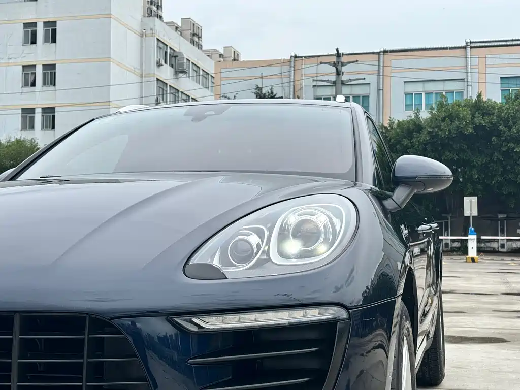 Porsche Macan 2017 — фото 8