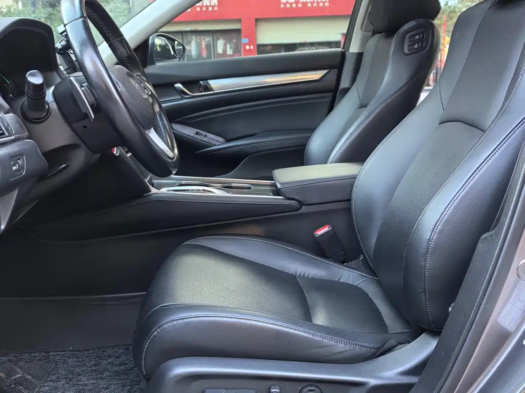 Honda Accord 2020 — фото 11