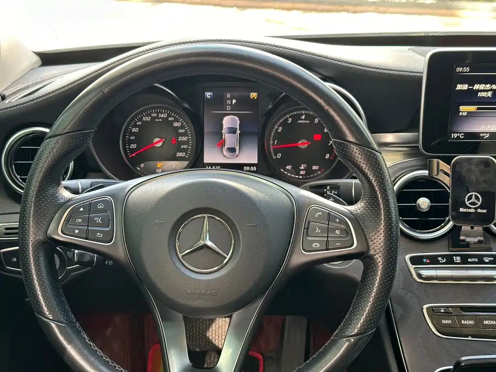 Mercedes-Benz C-Class 2018 — фото 16