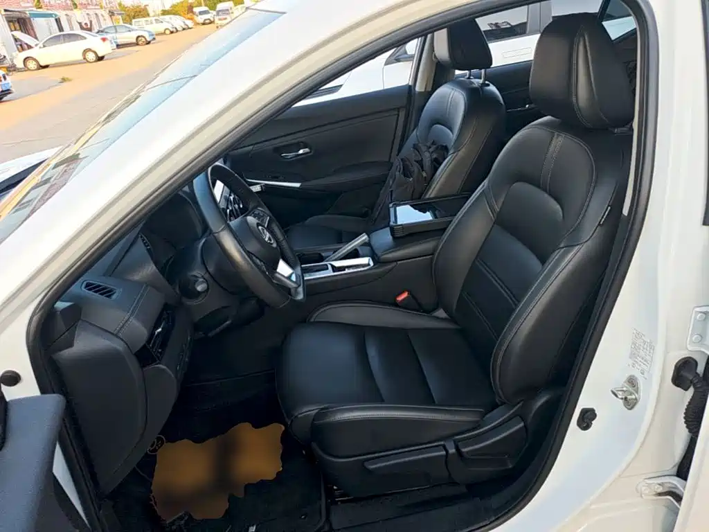 Nissan Sylphy 2023 — фото 15