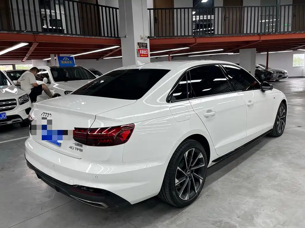 Audi A4L 2020 — фото 16