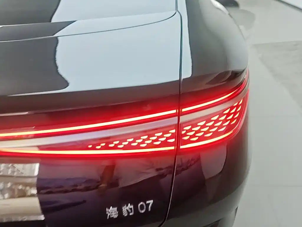BYD Seal 07 DM-i 2026 — фото 24