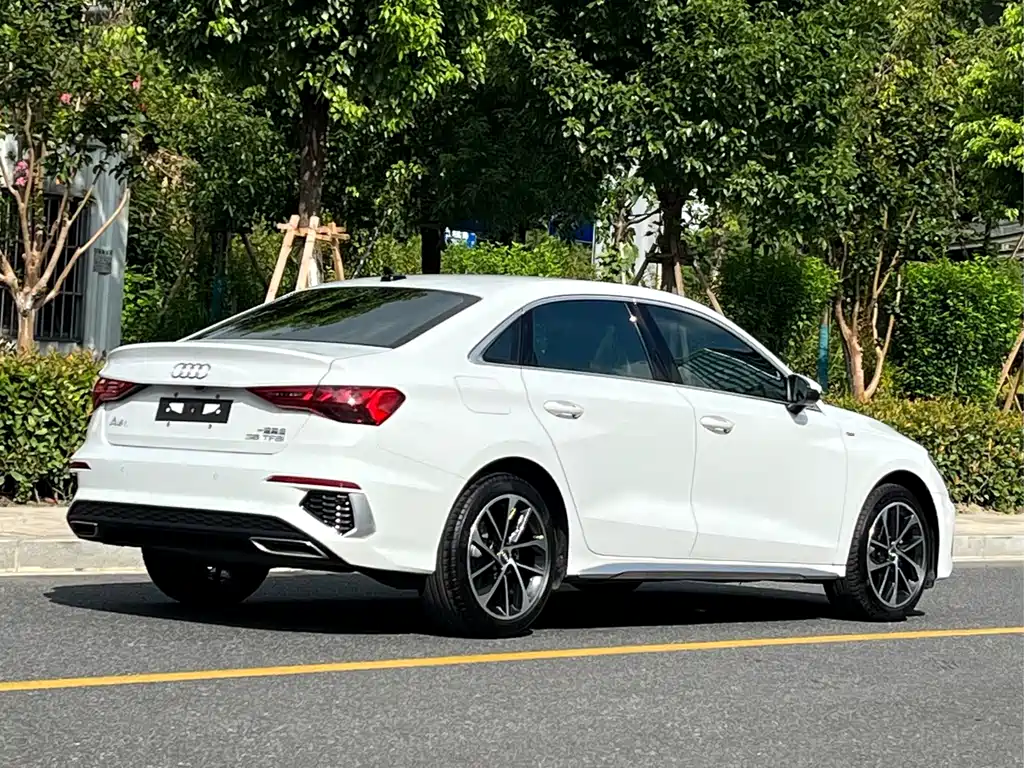 Audi A3 2022 — фото 4