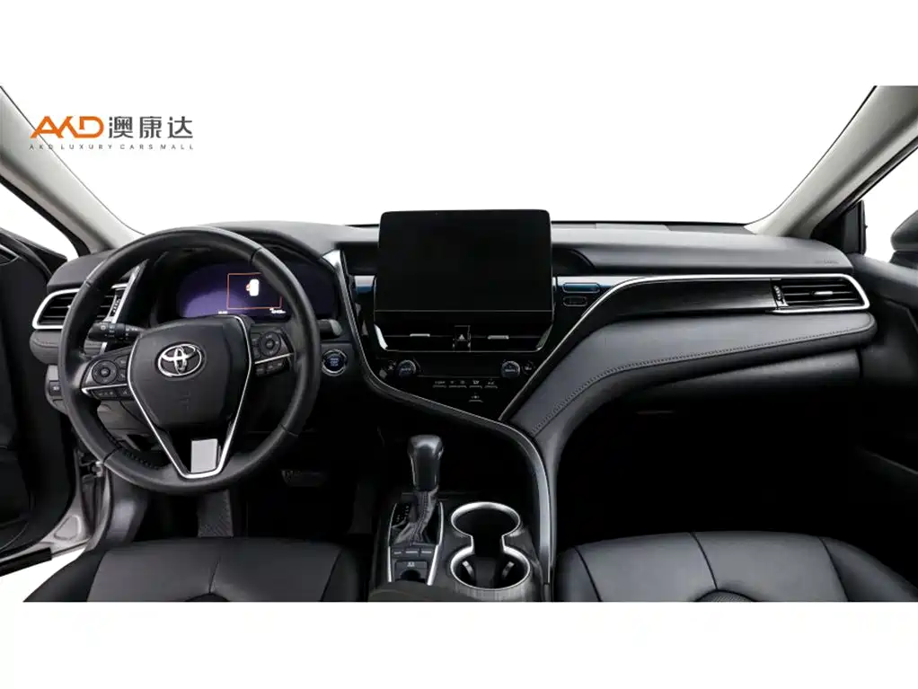 Toyota Camry 2023 — фото 5