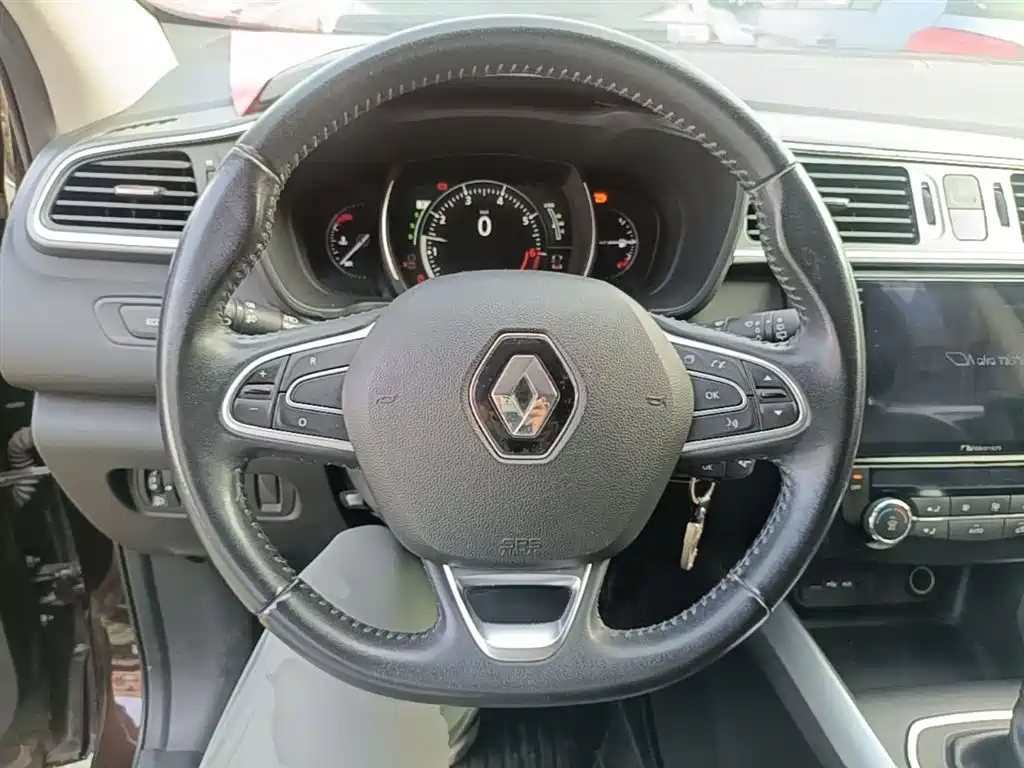 Renault Kadjar 2017 — фото 11