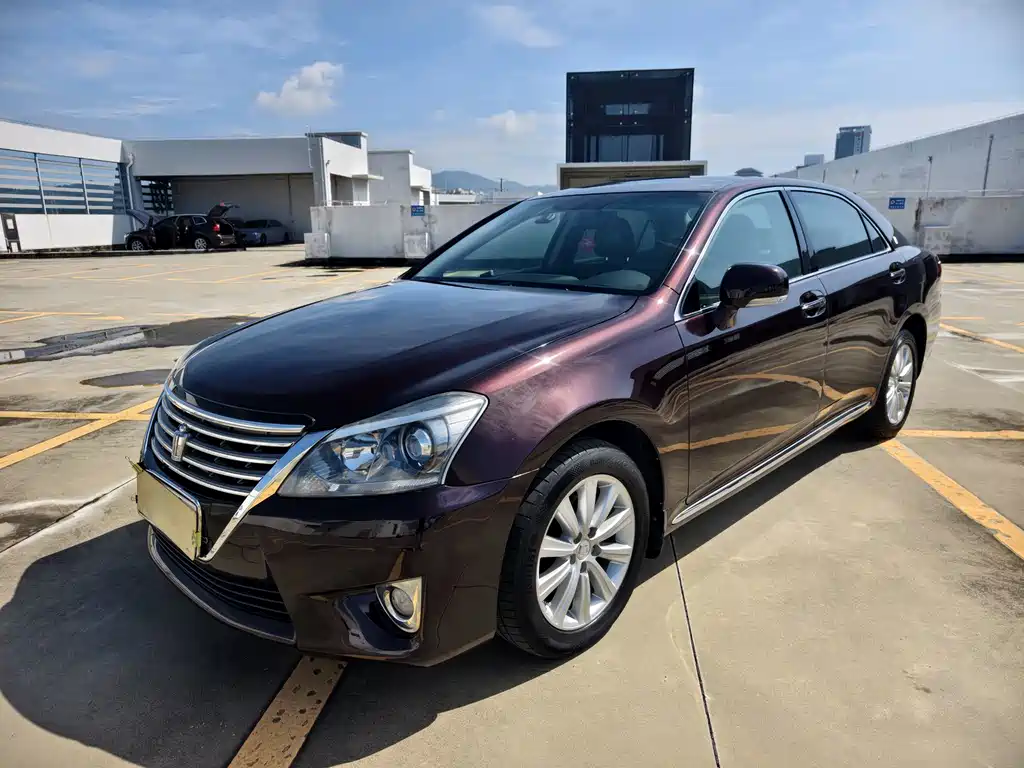 Toyota Crown 2014 — фото 1