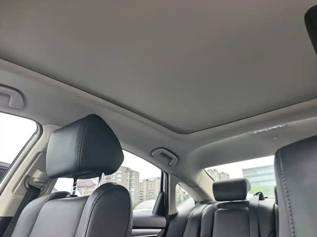 Honda Accord 2018 — фото 12