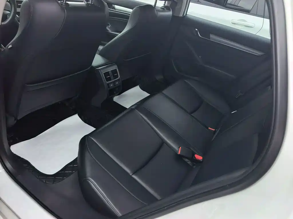 Honda Accord 2018 — фото 14