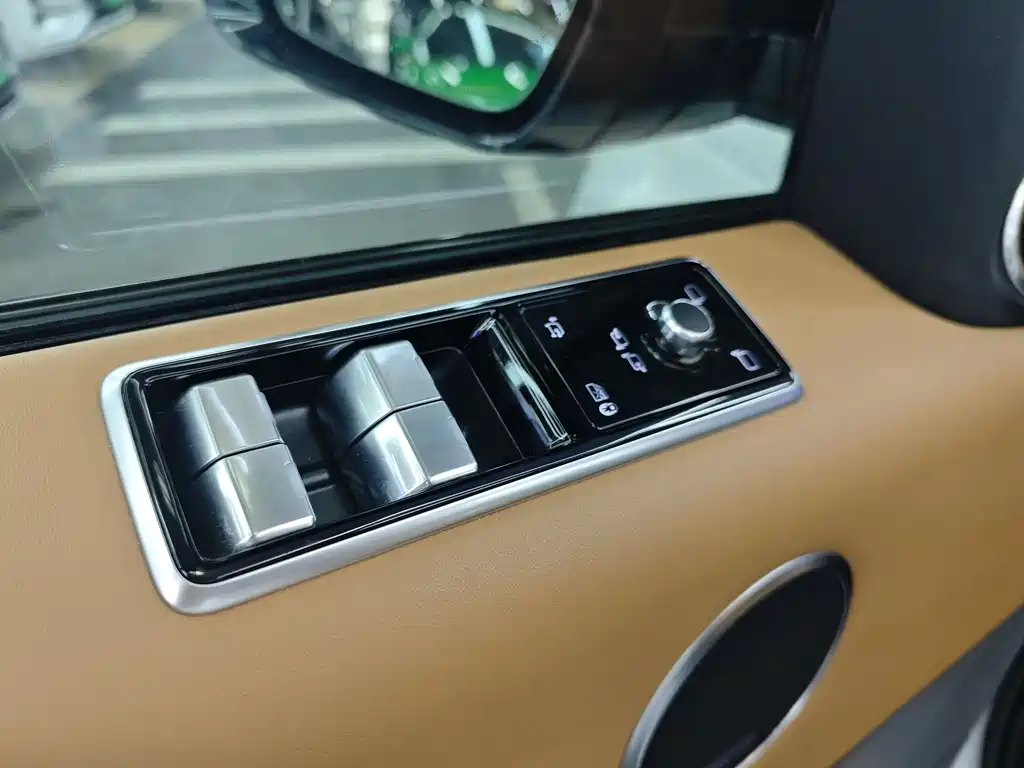 Land Rover Sport 2022 — фото 16