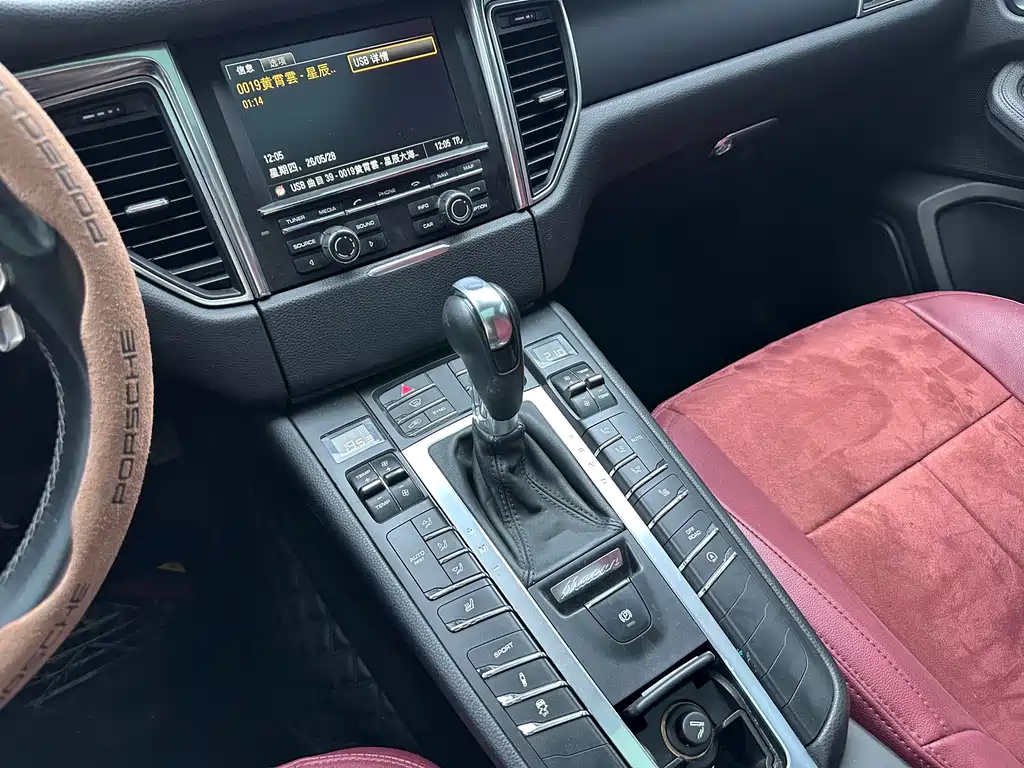 Porsche Macan 2015 — фото 13