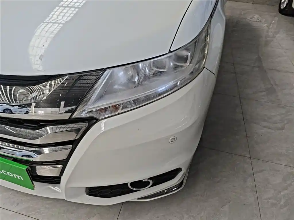 Honda Odyssey 2015 — фото 24