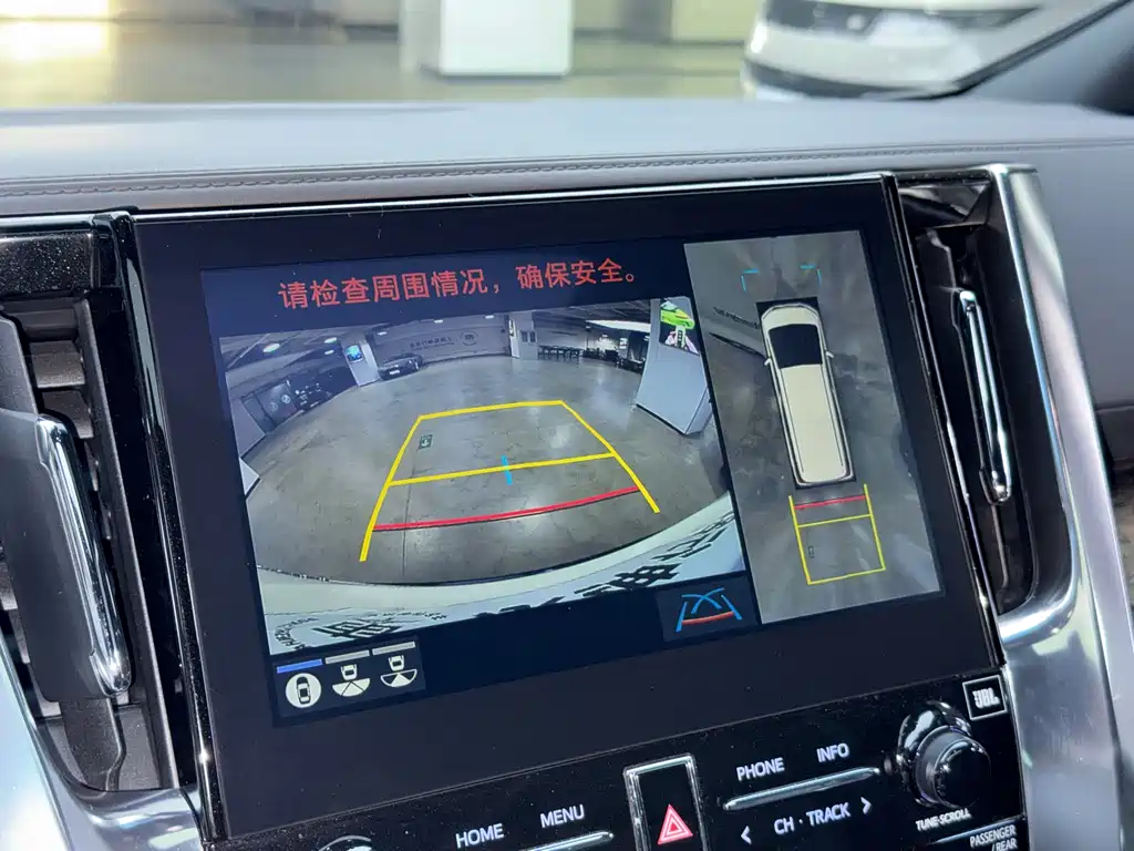 Toyota Alphard 2022 — фото 9