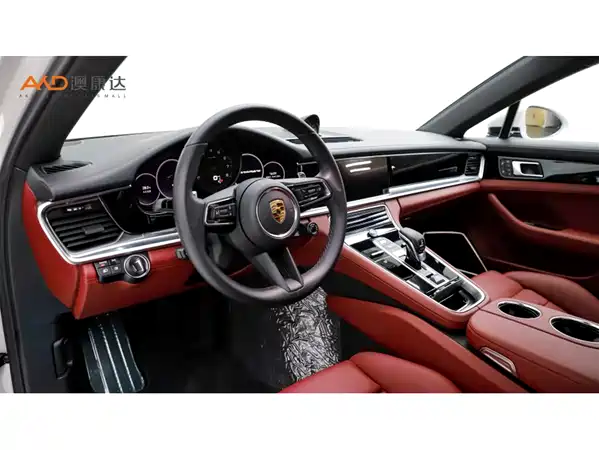 Porsche Panamera 2024