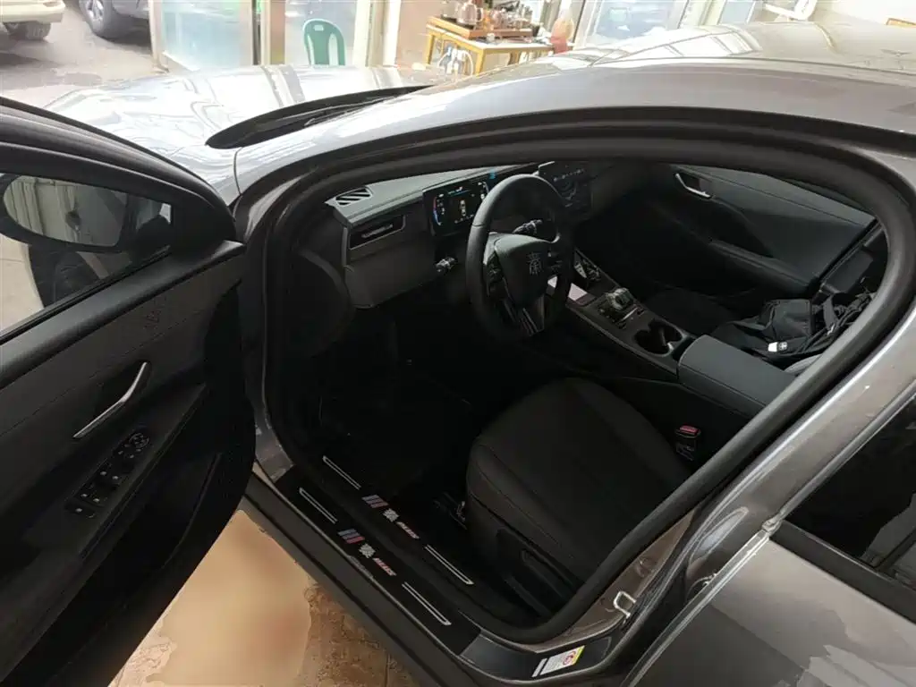 BYD Qin PLUS 2025 — фото 16