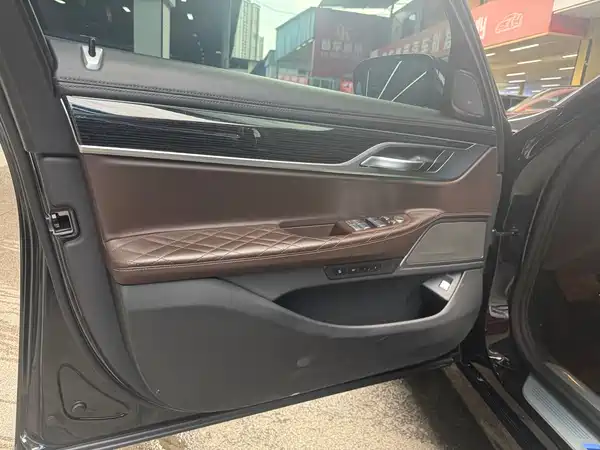 BMW 7 Series 2021