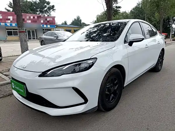 BYD Seal 05 DM-i 2025