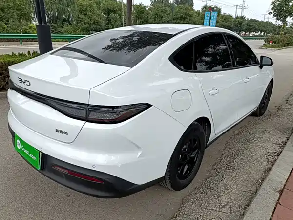 BYD Seal 05 DM-i 2025