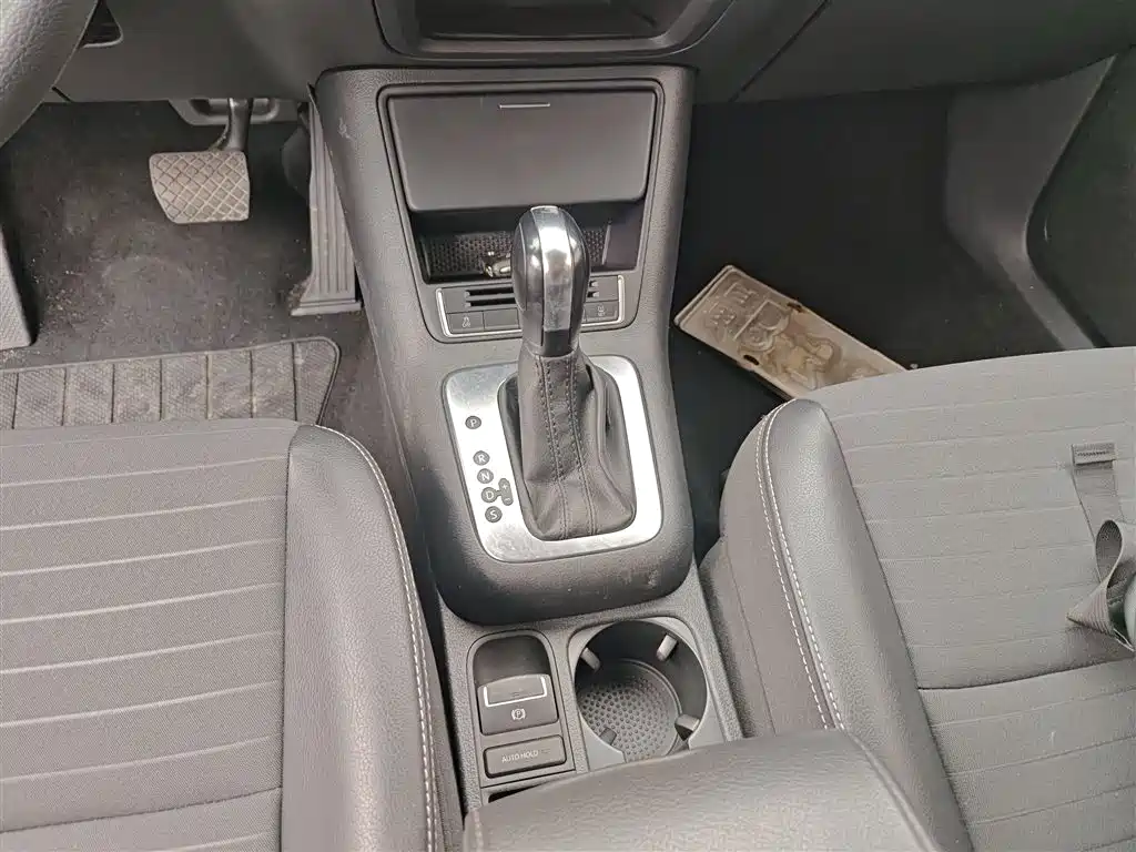 Volkswagen Tiguan 2017 — фото 14