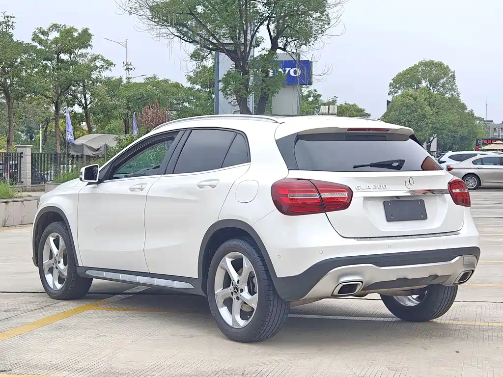 Mercedes-Benz GLA 2017 — фото 17