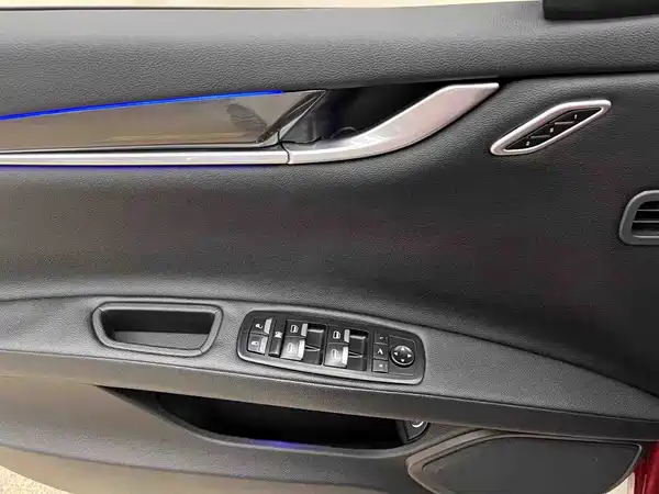 Maserati Ghibli 2016