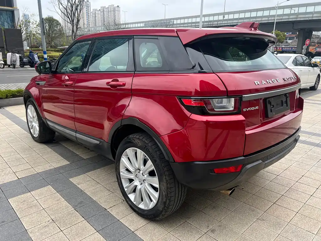 Land Rover Evoque 2017 — фото 16