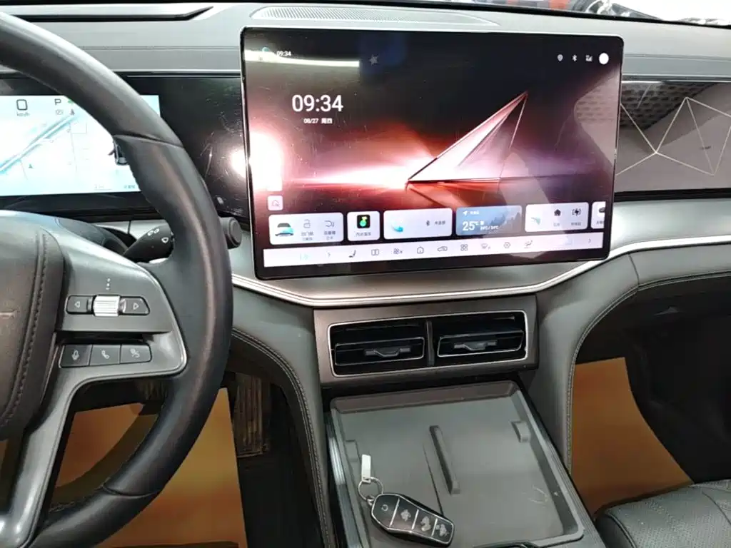BYD Song L DM-i 2025 — фото 13