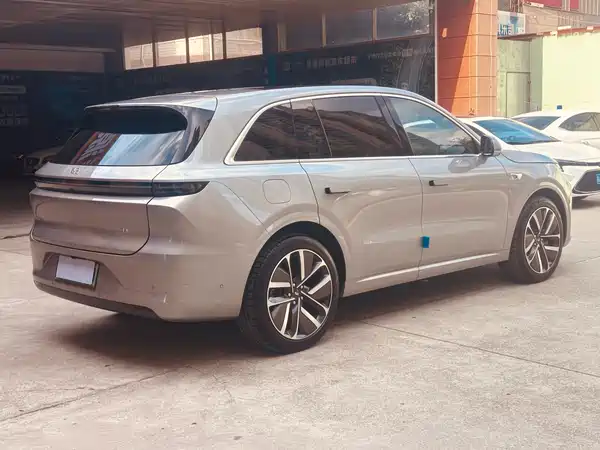 Li Auto L6 2024