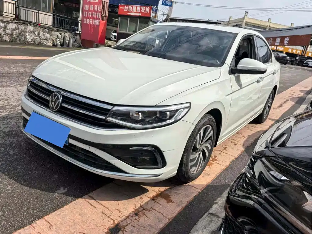 Volkswagen Bora 2023
