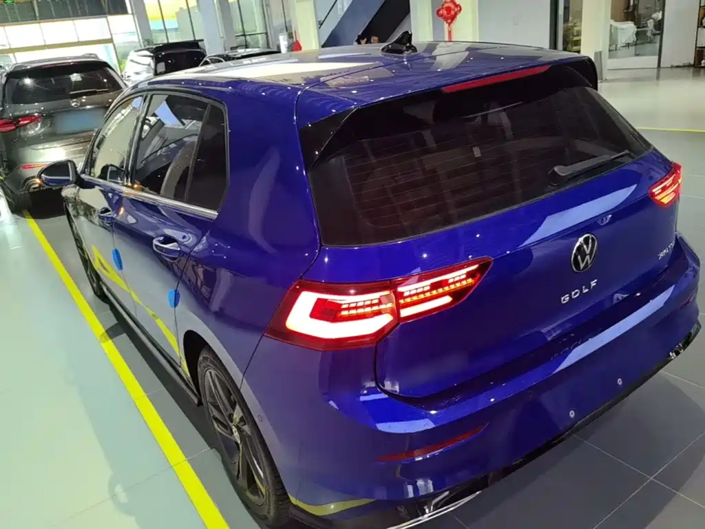 Volkswagen Golf 2021