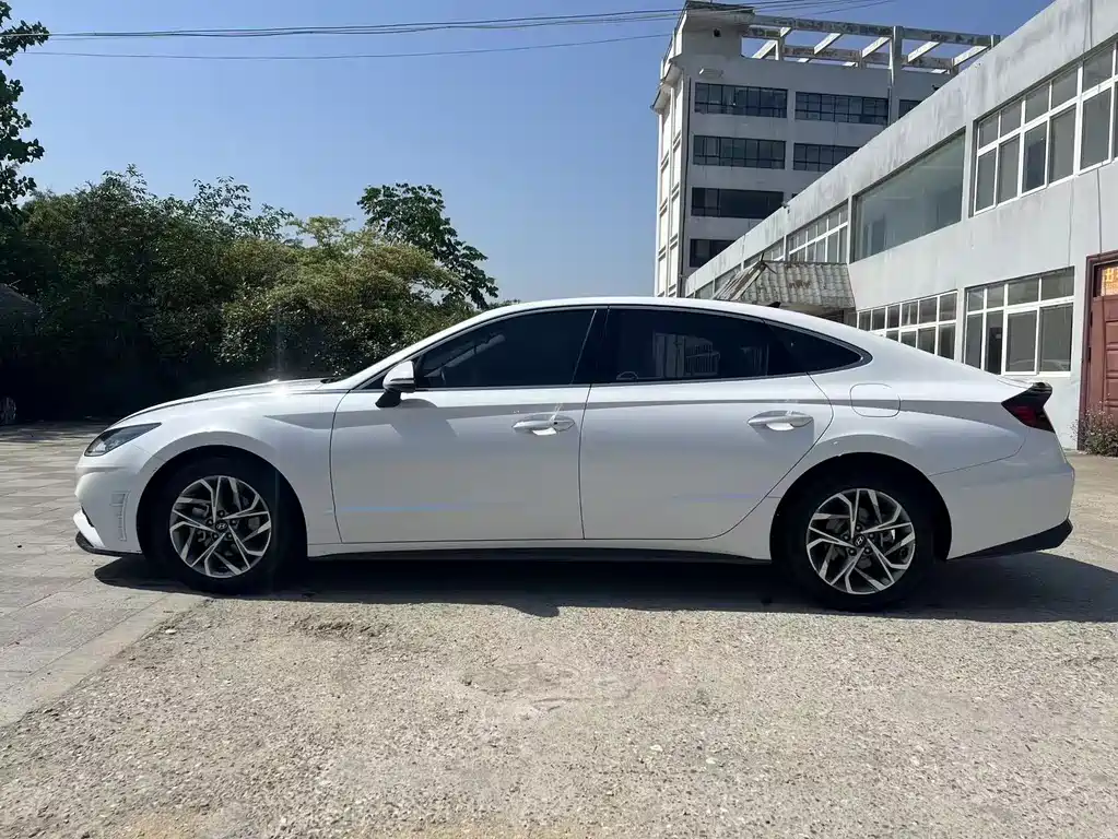 Hyundai Sonata 2022 — фото 4