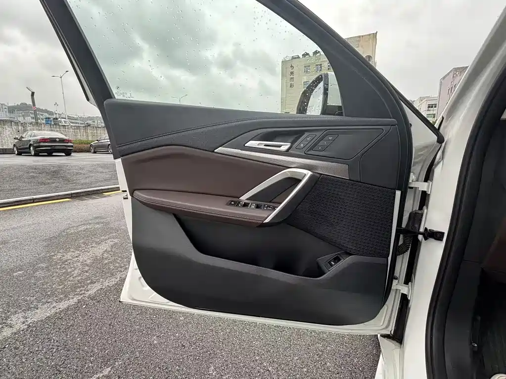 BMW X2 2025 — фото 19