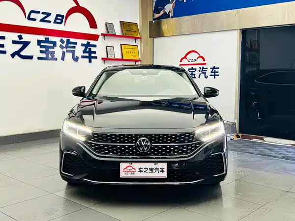 Volkswagen Passat 2024