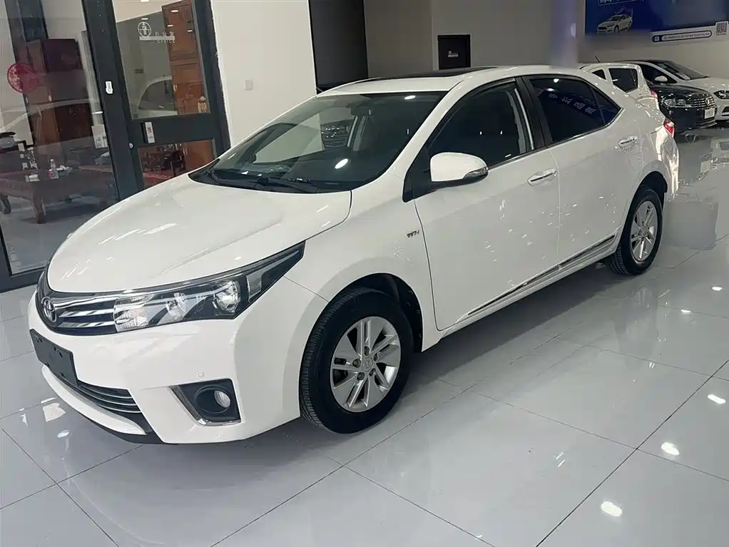Toyota Corolla 2016 — фото 2