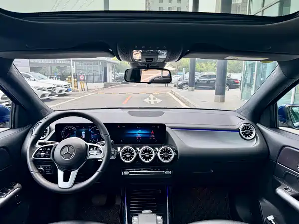 Mercedes-Benz GLA 2023