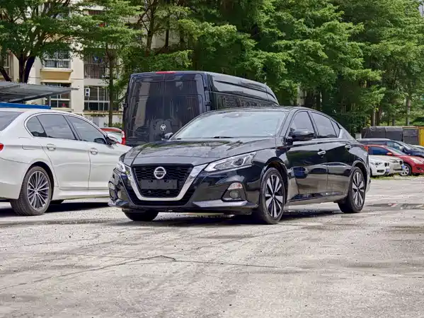 Nissan Teana 2022