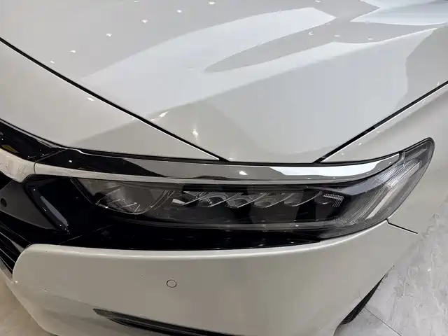 Honda Accord 2020 — фото 10