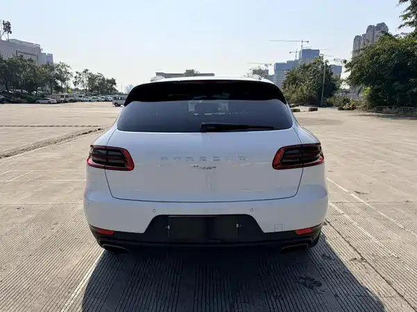 Porsche Macan 2016