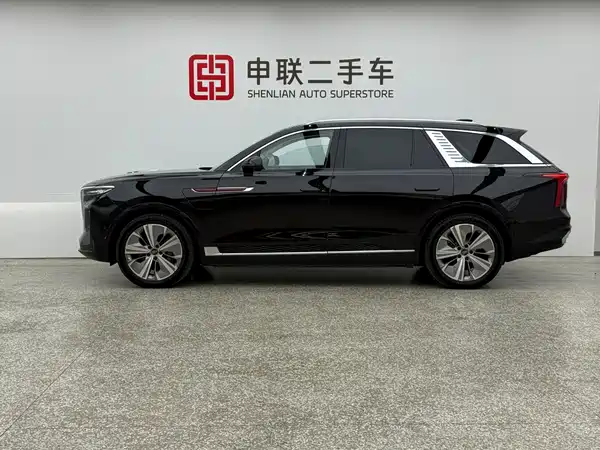 Hongqi E-HS9 2023