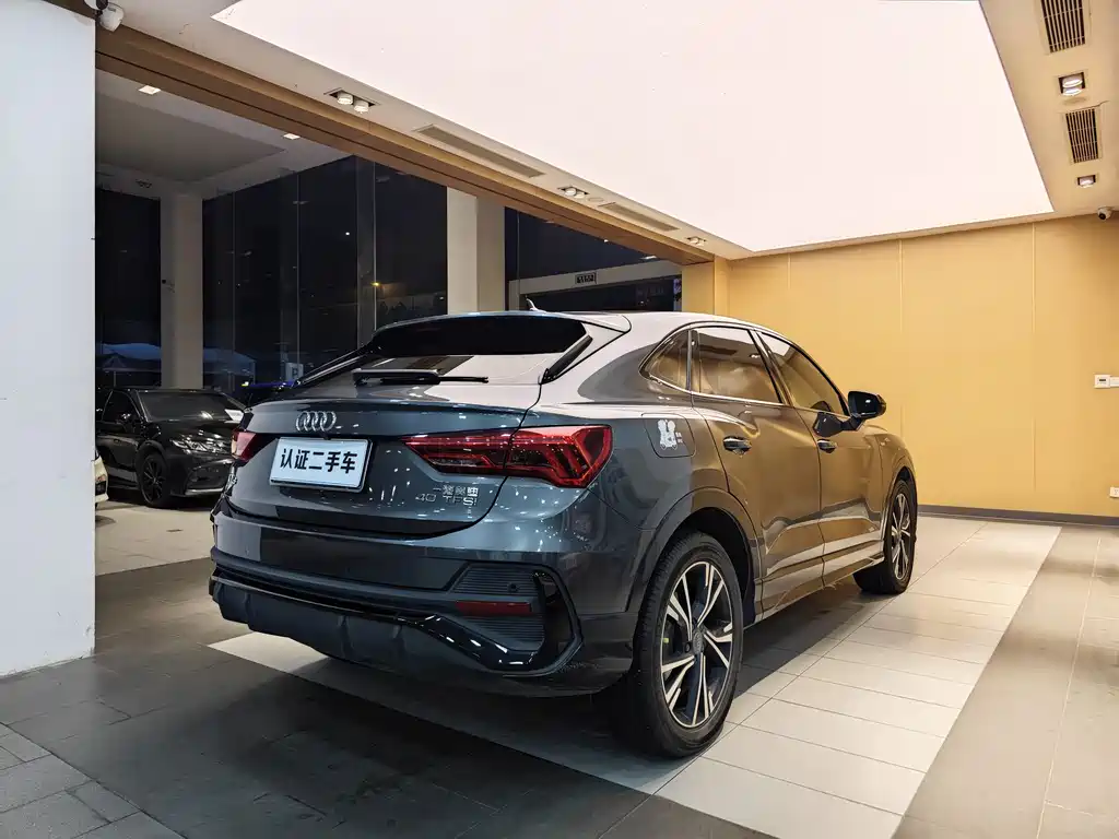 Audi Q3 Sportback 2021 — фото 30