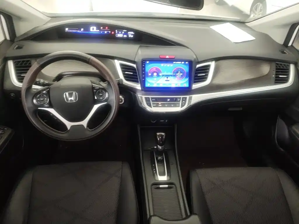Honda Jade 2016 — фото 10
