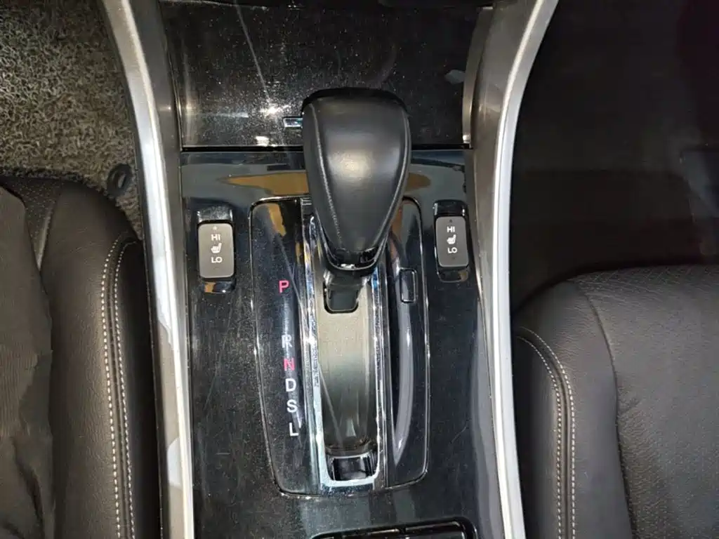 Honda Accord 2017 — фото 14